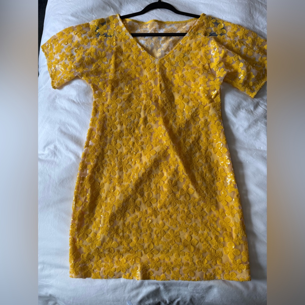 Trina Turk Yellow Puff Sleeve Sheath Dress